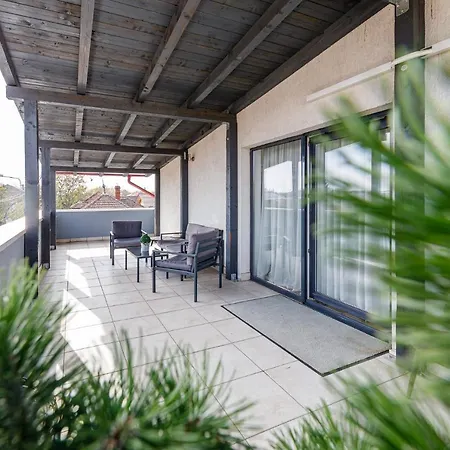 Appartamento Apartament De Lux Cu Terasa